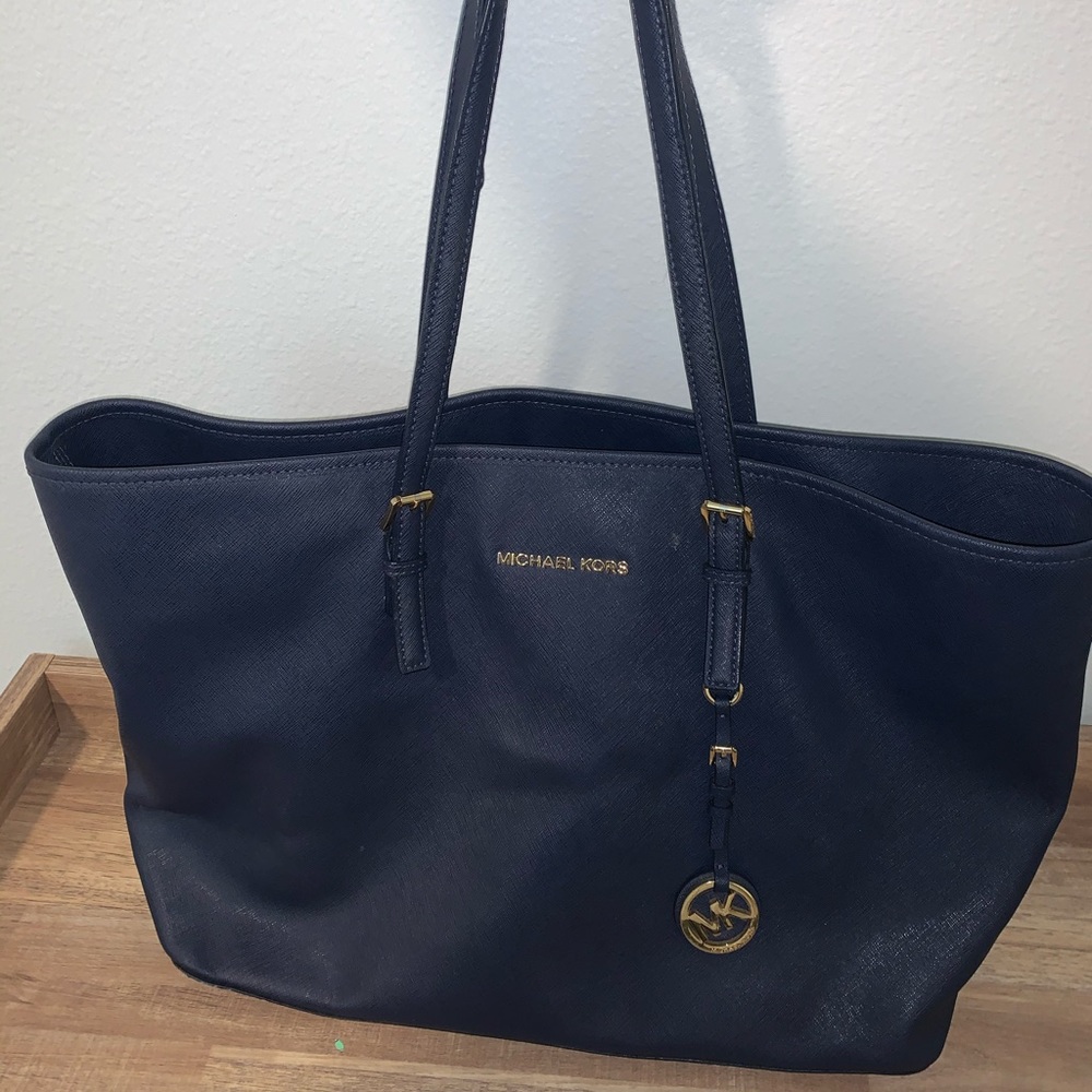 MICHAEL KORS NAVY BLUE TOTE!